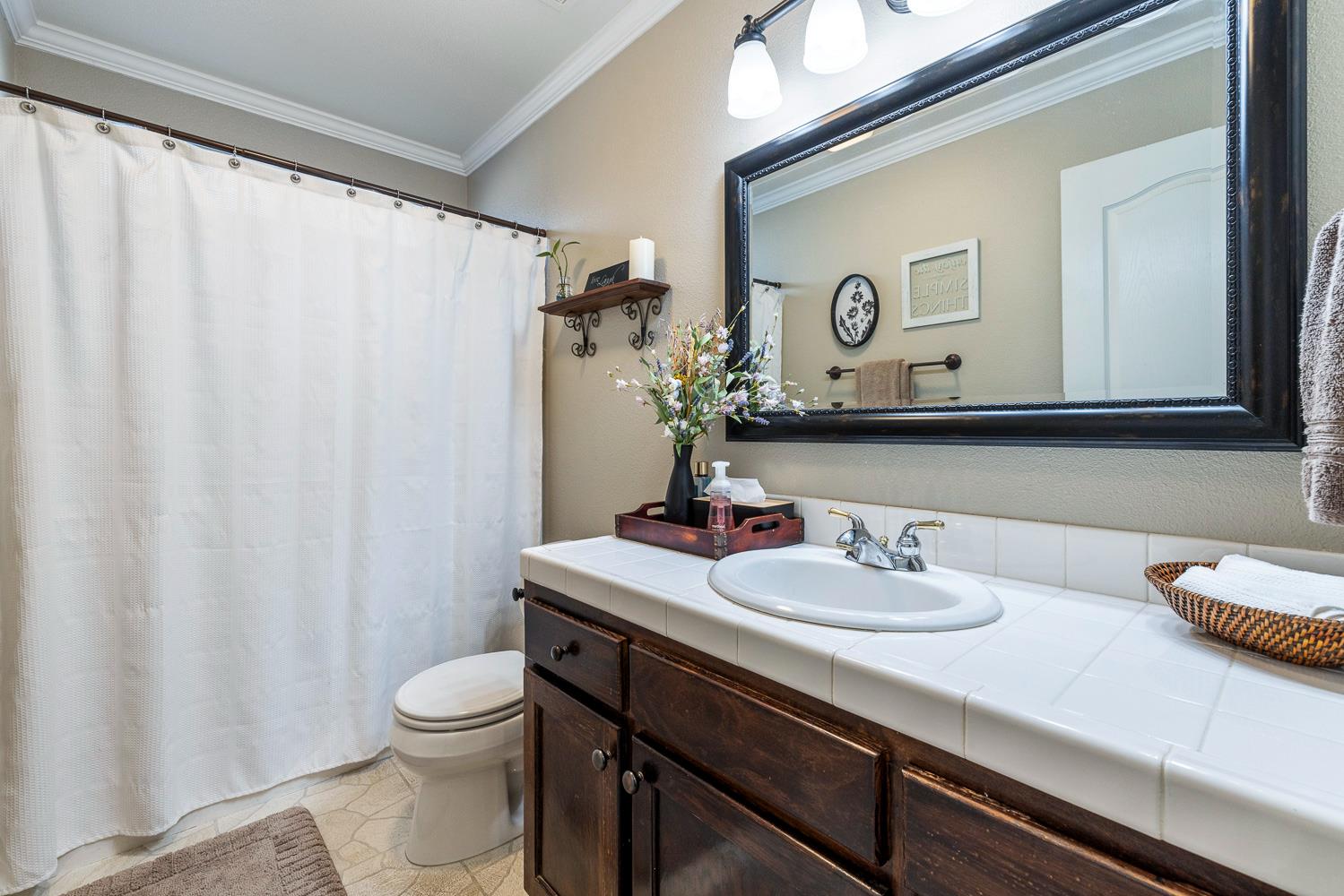 9710 N Price Ave, Fresno, CA 93720