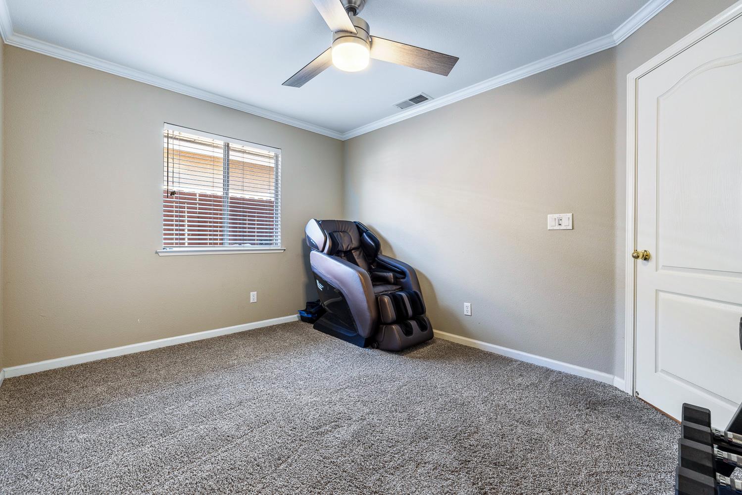 9710 N Price Ave, Fresno, CA 93720