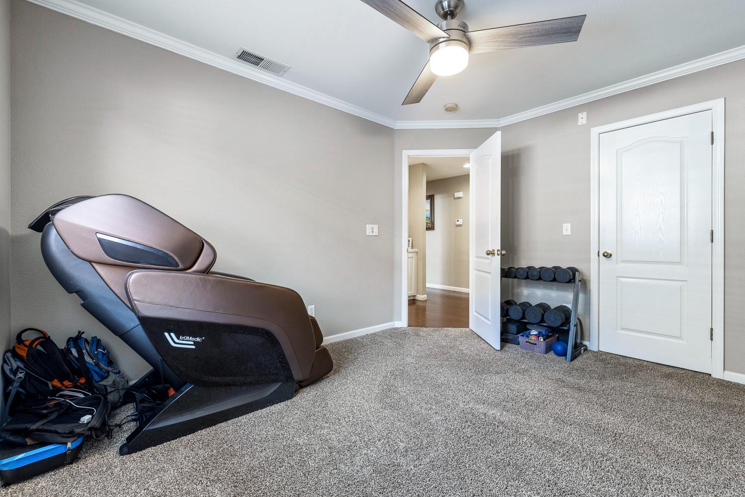 9710 N Price Ave, Fresno, CA 93720