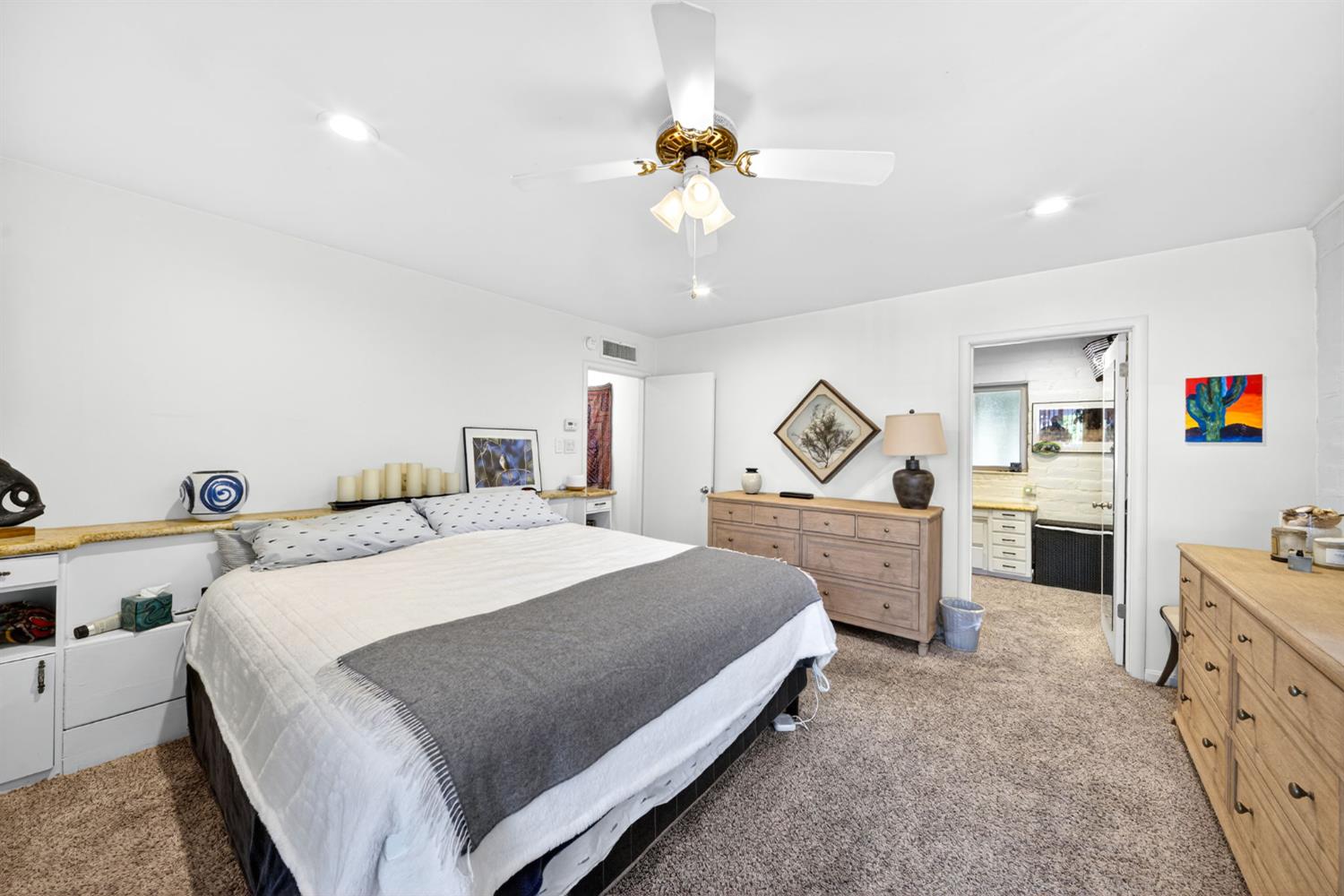 4872 N Arcade Ave, Fresno, CA 93704