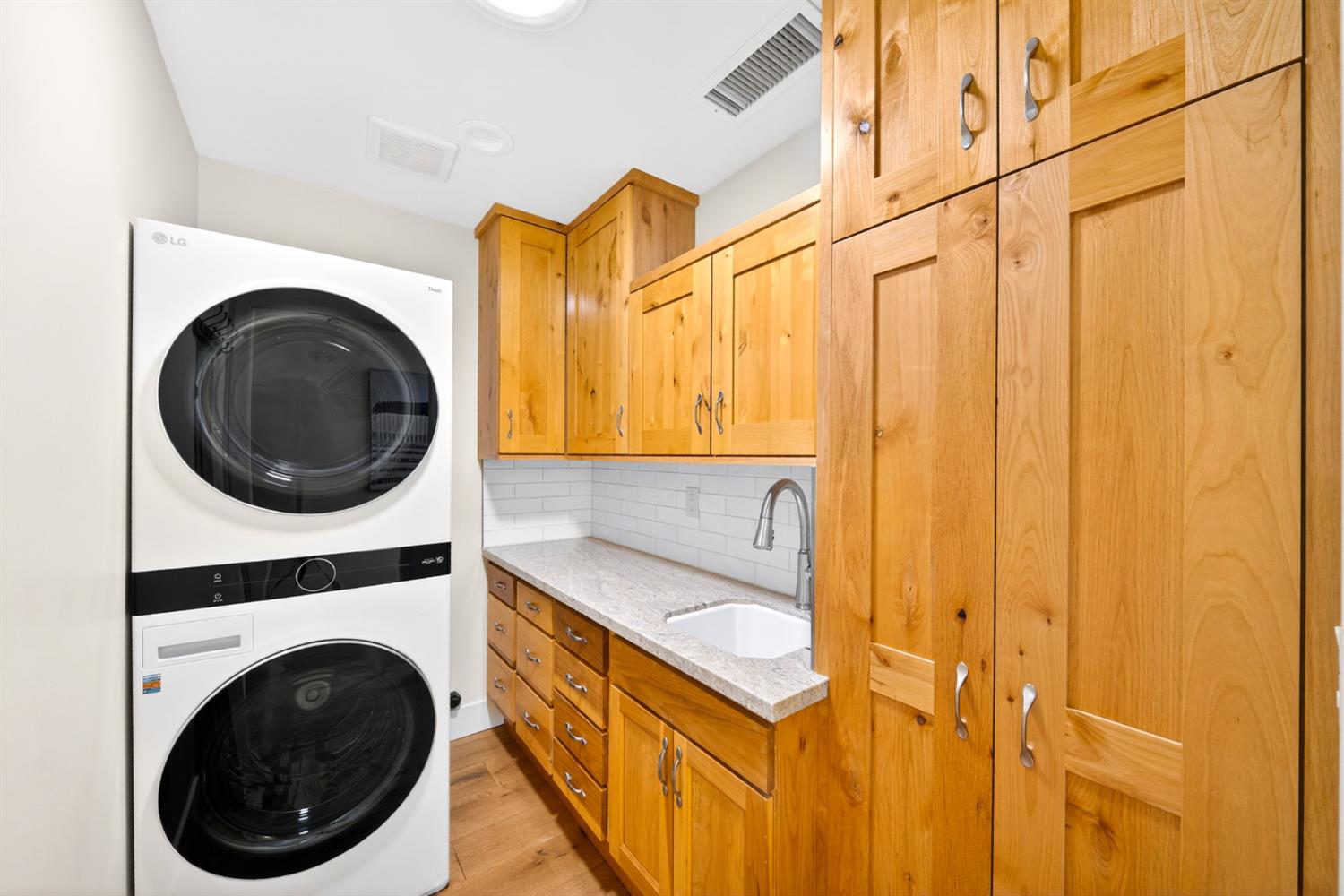 4872 N Arcade Ave, Fresno, CA 93704