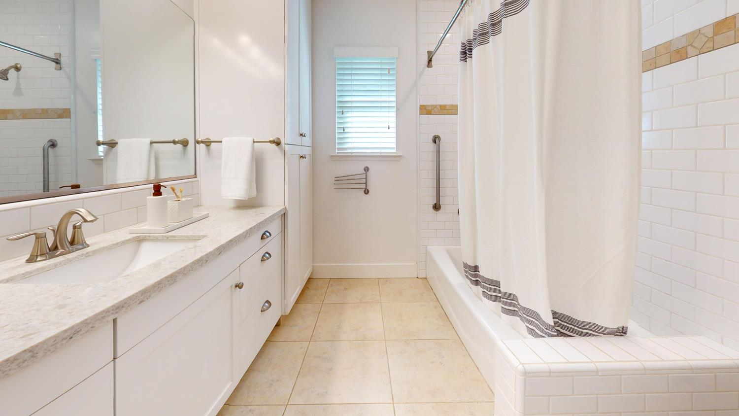 117 E Fedora Ave, Fresno, CA 93704