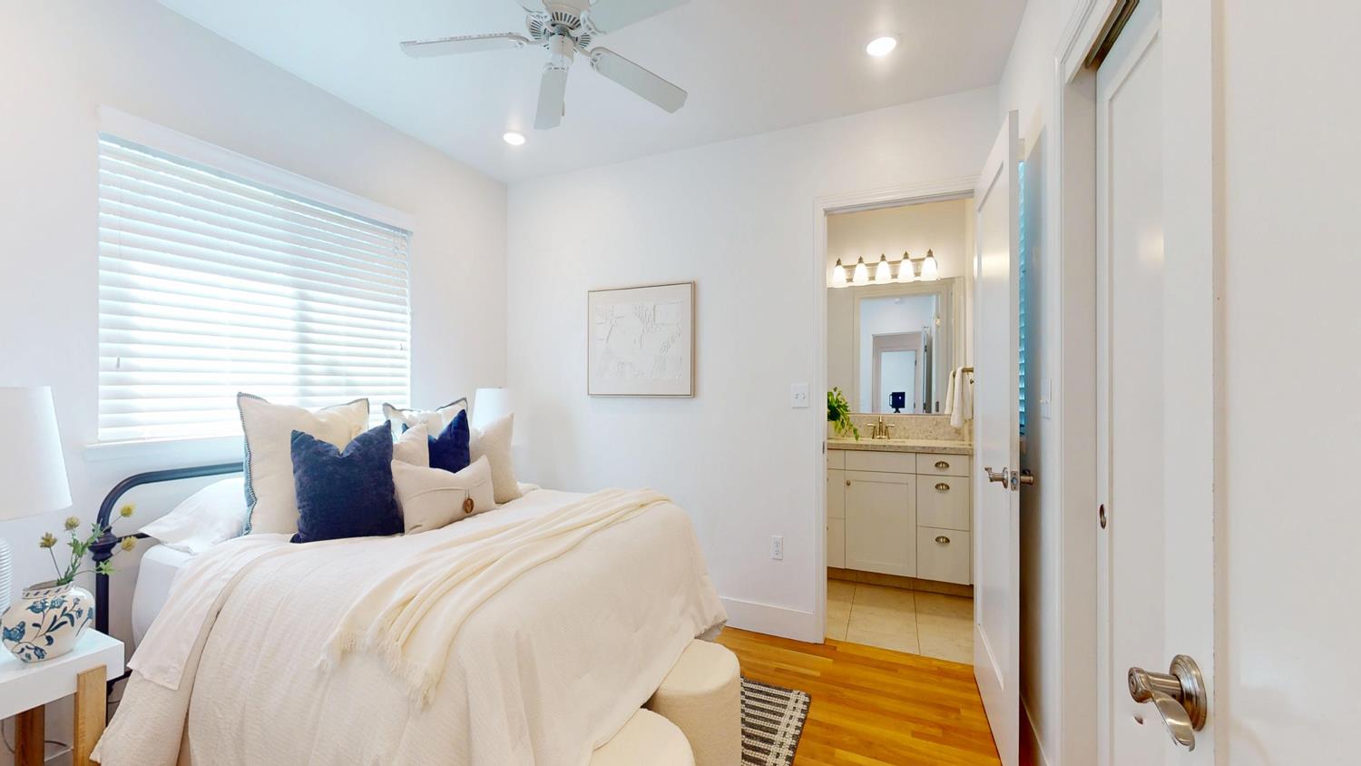 117 E Fedora Ave, Fresno, CA 93704