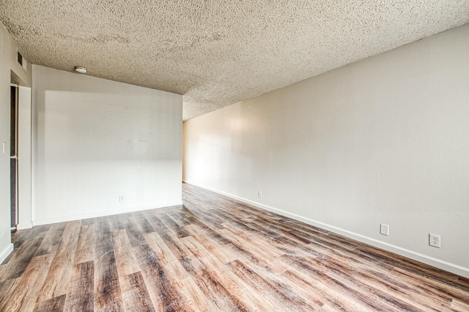 1426 Church St #A-O, Kingsburg, CA 93631