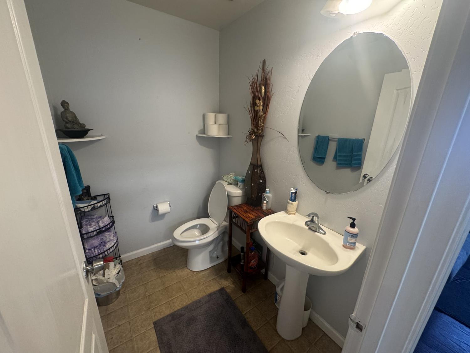 6310 E Woodward Ave, Fresno, CA 93727