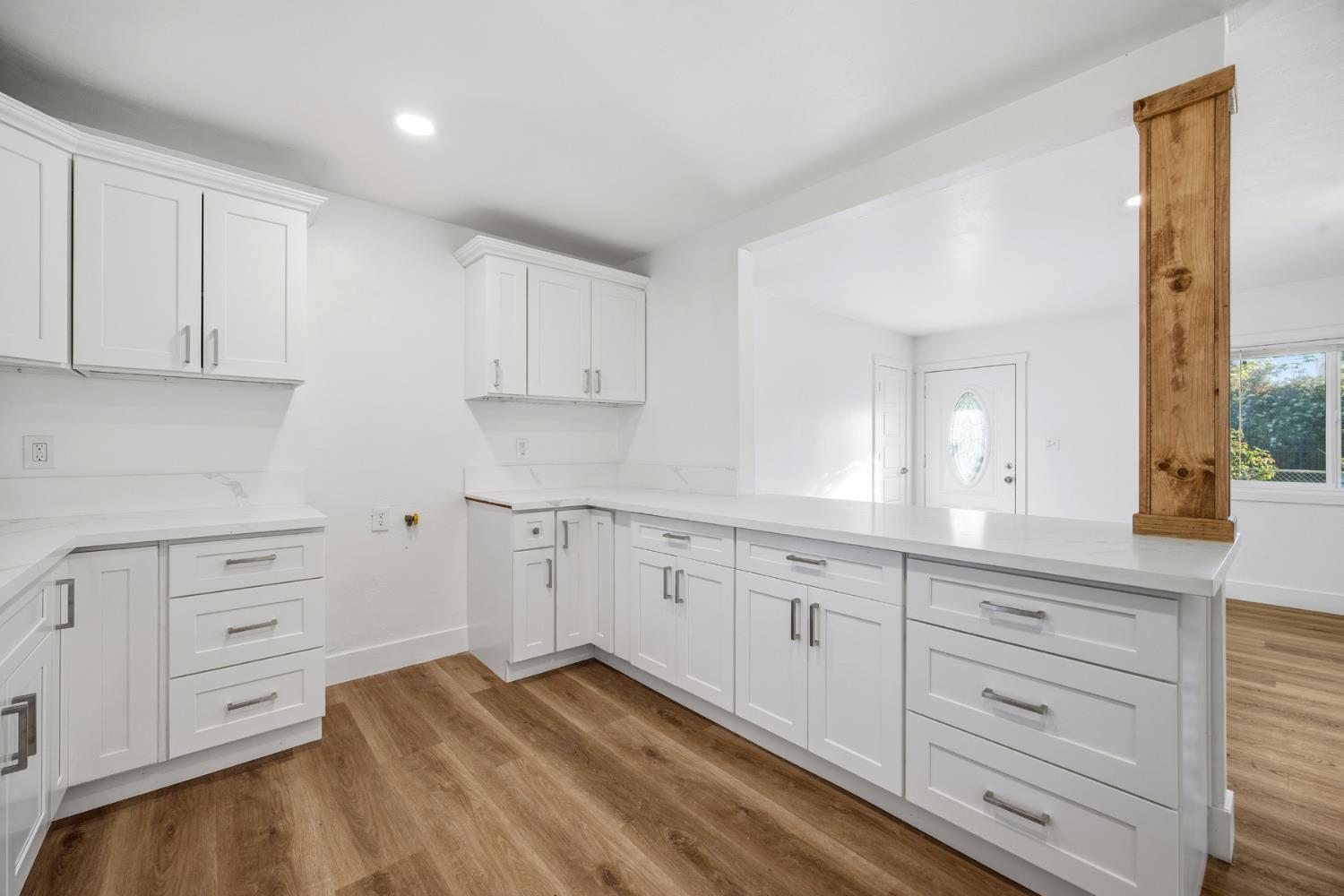 755 H St, Parlier, CA 93648