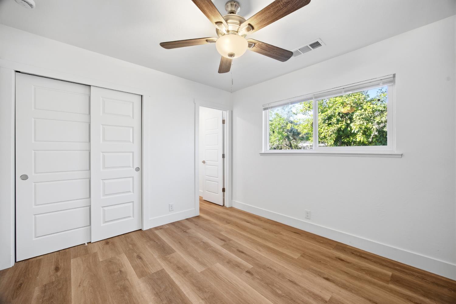 755 H St, Parlier, CA 93648