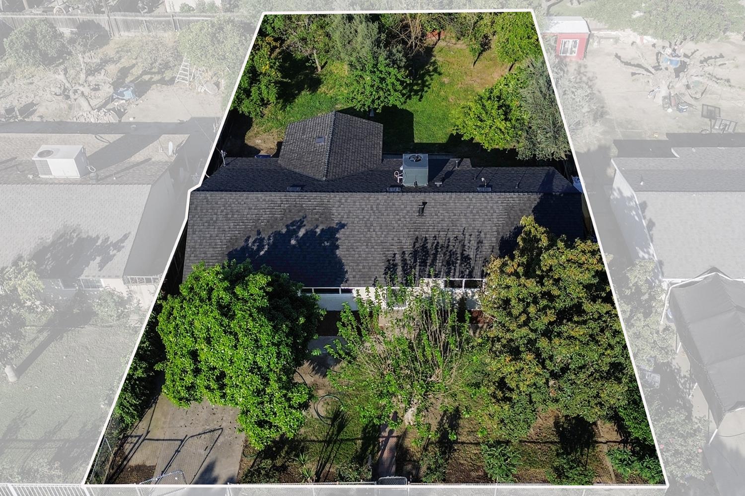 755 H St, Parlier, CA 93648