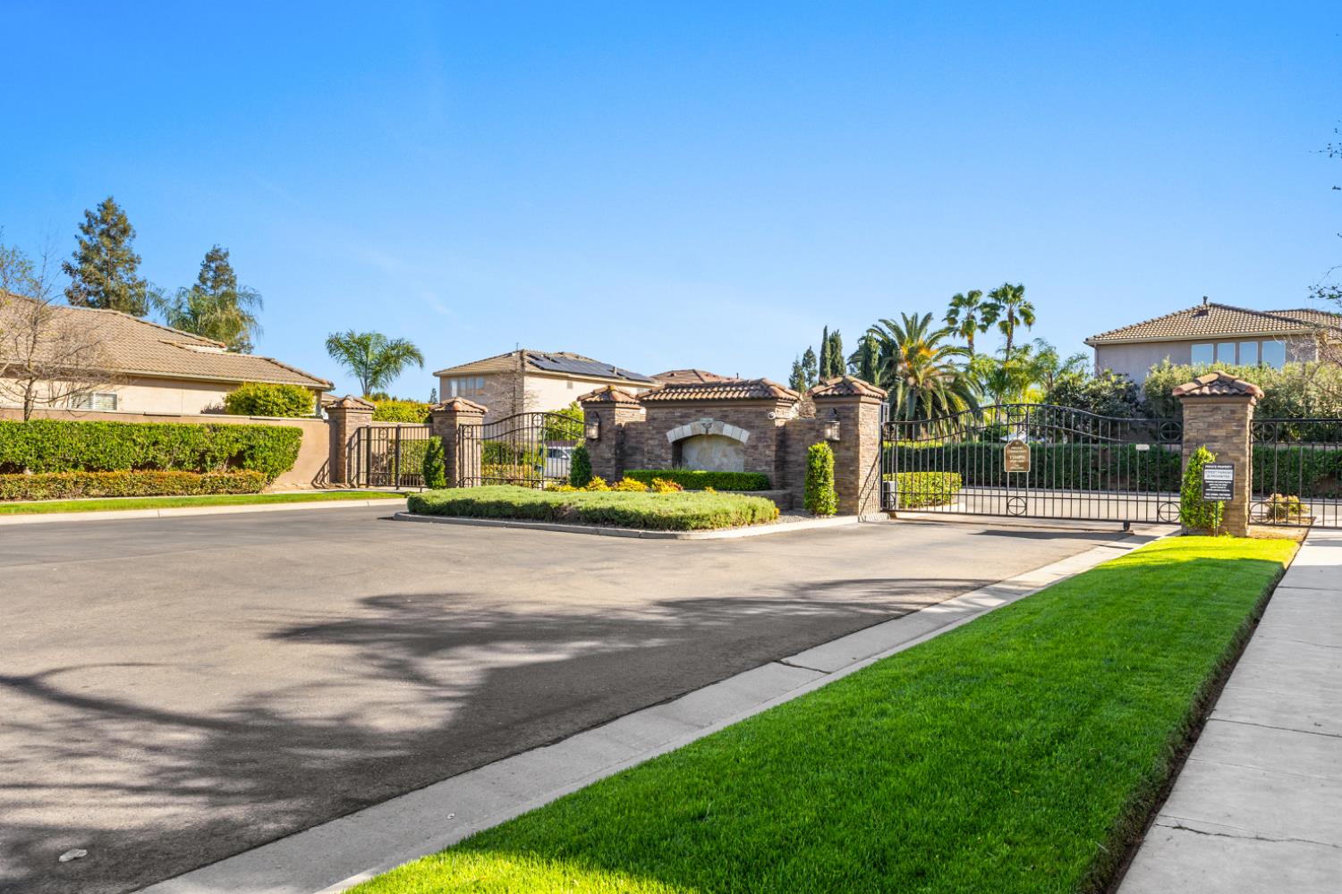 2719 E Spice Way, Fresno, CA 93720