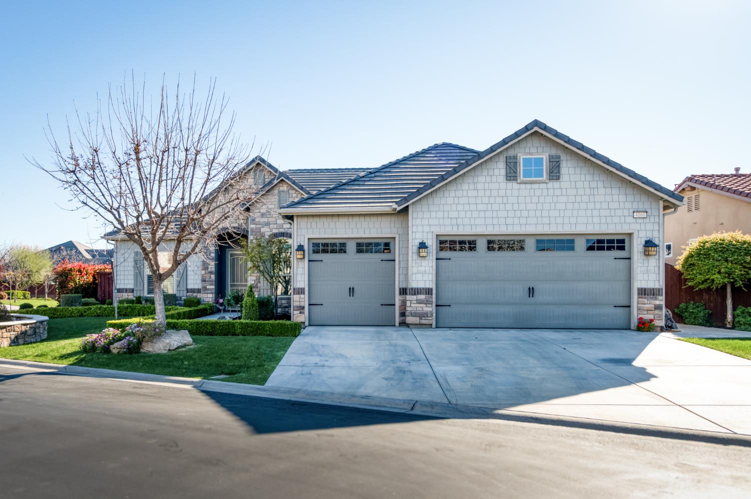 4160 N Newport Bay, Clovis, CA 93619