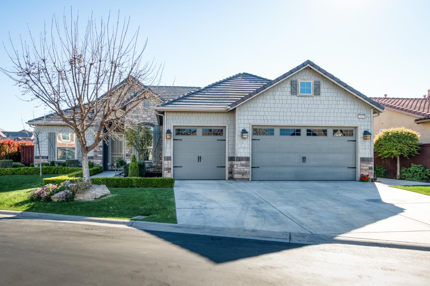 4160 N Newport Bay, Clovis, CA 93619