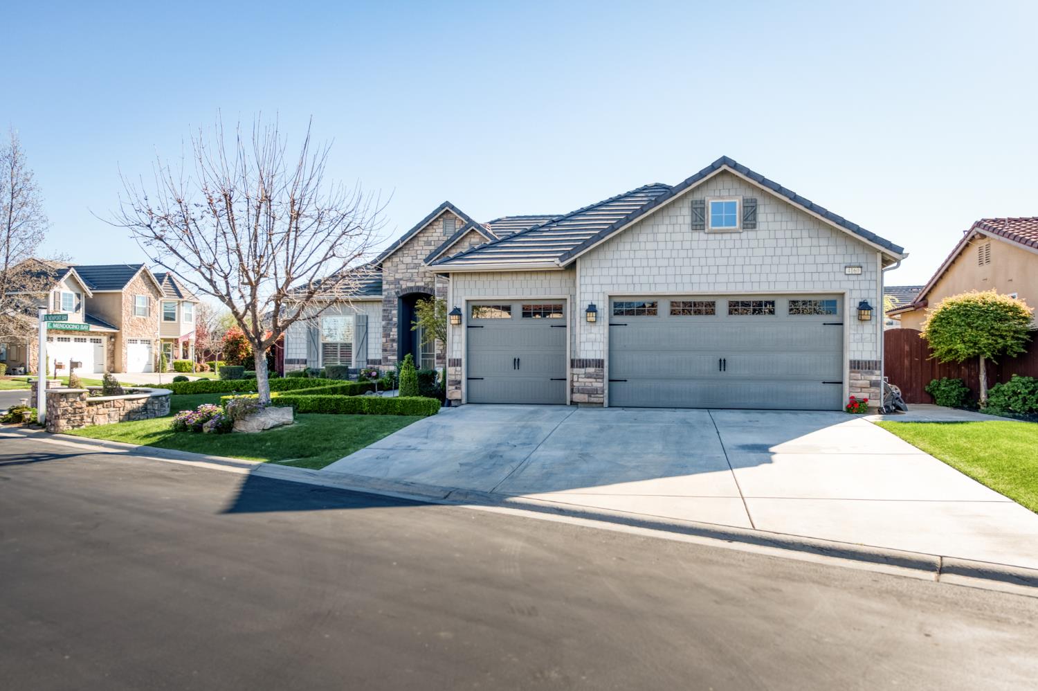 4160 N Newport Bay, Clovis, CA 93619