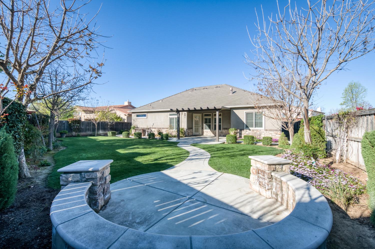 4160 N Newport Bay, Clovis, CA 93619