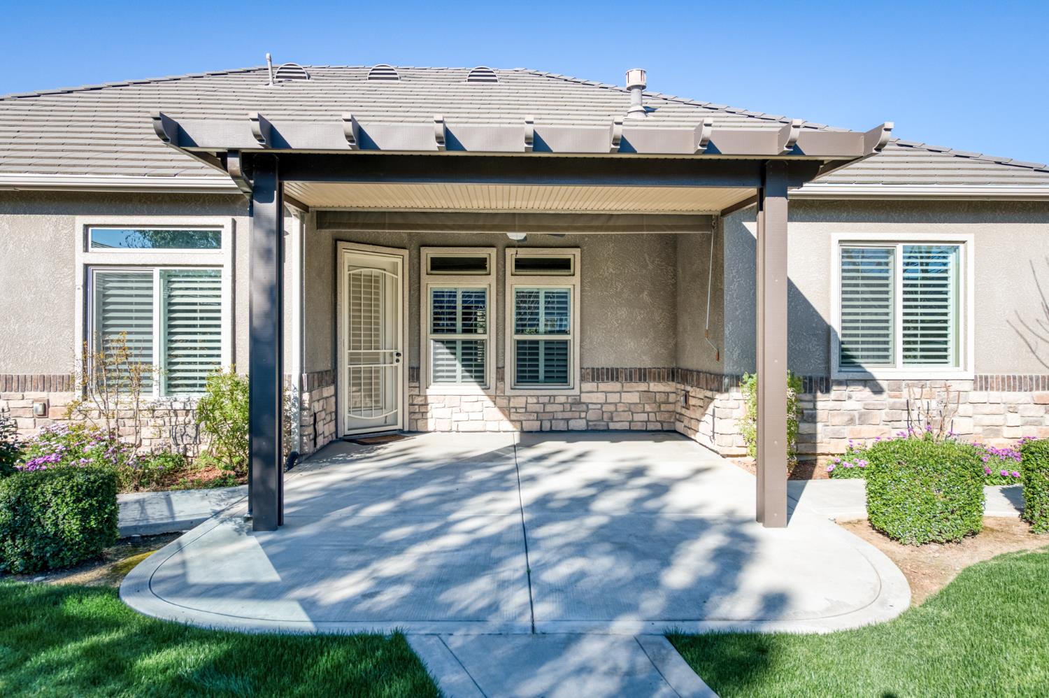 4160 N Newport Bay, Clovis, CA 93619