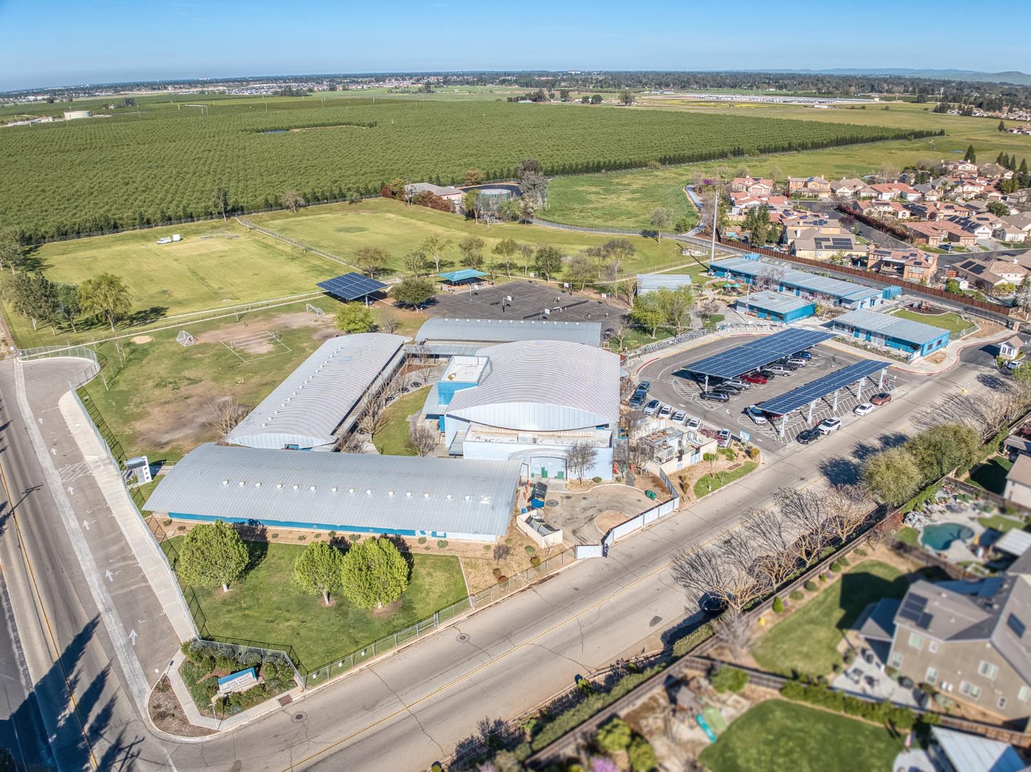 4160 N Newport Bay, Clovis, CA 93619