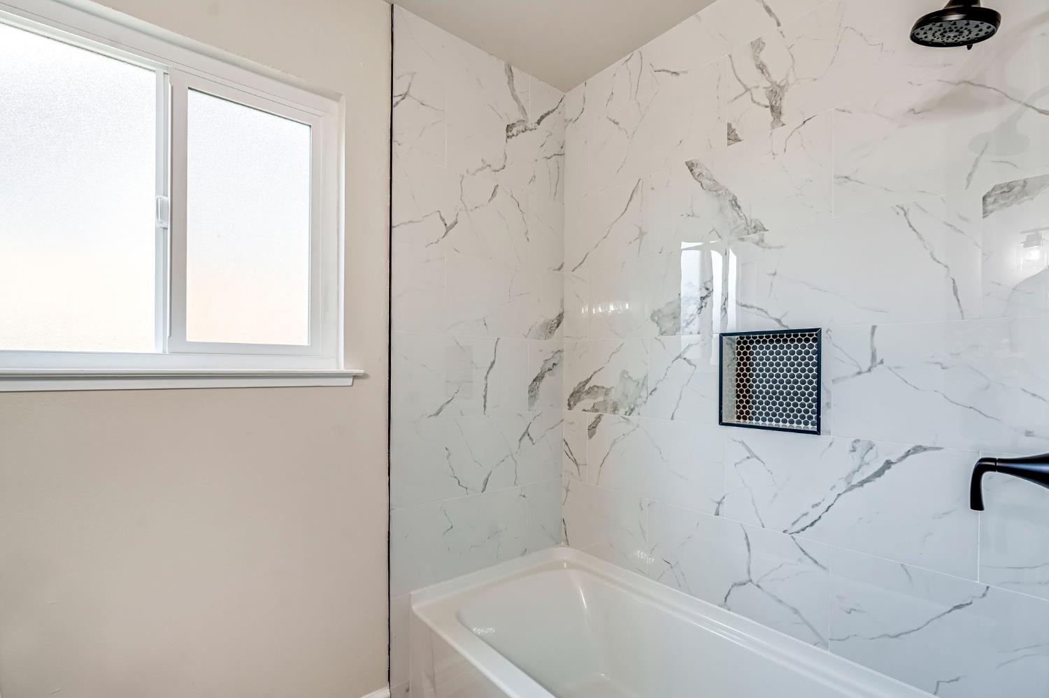 384 W Indianapolis, Clovis, CA 93612