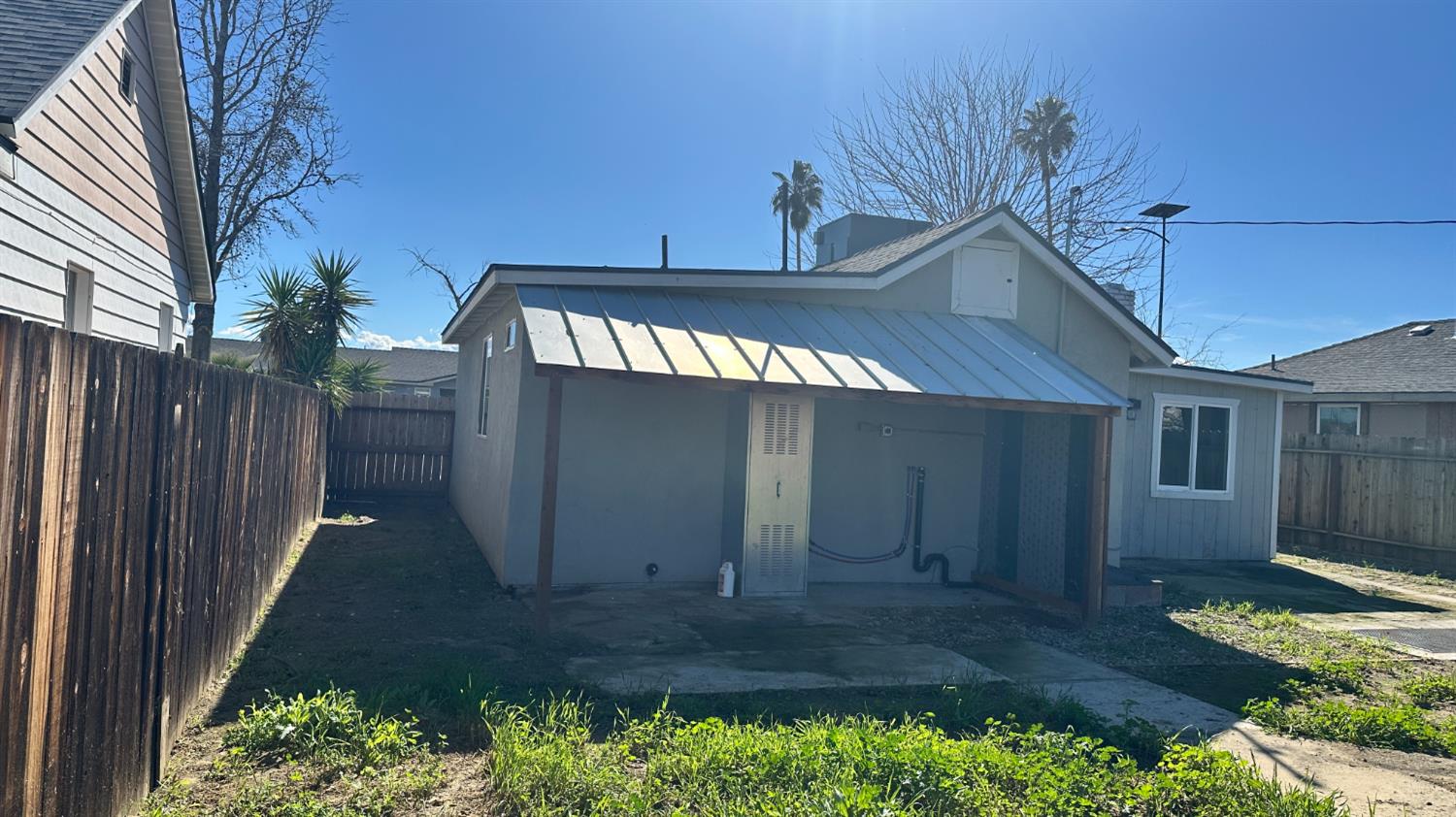 749 E Pleasant St, Coalinga, CA 93210
