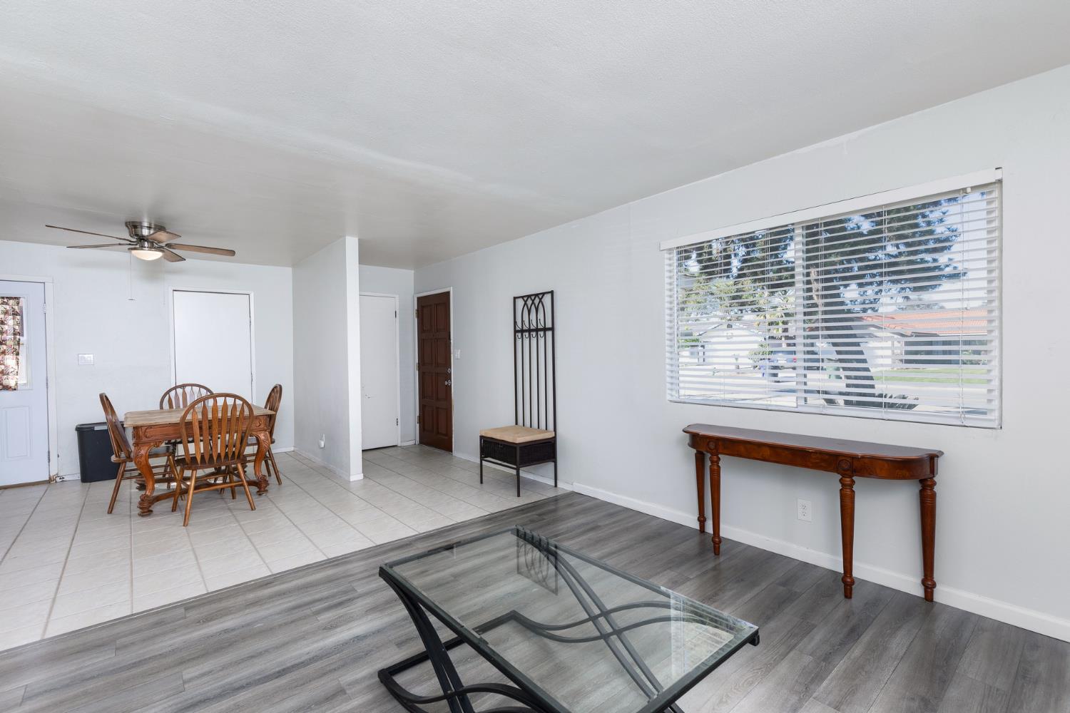 280 N Lillie, Dinuba, CA 93618