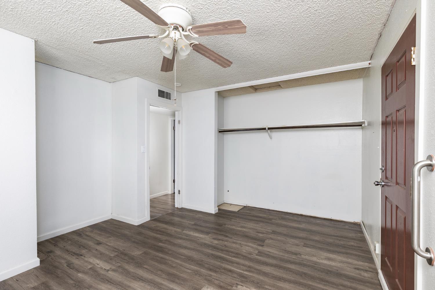 280 N Lillie, Dinuba, CA 93618