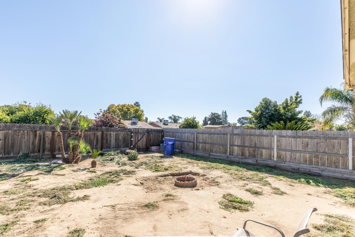 280 N Lillie, Dinuba, CA 93618
