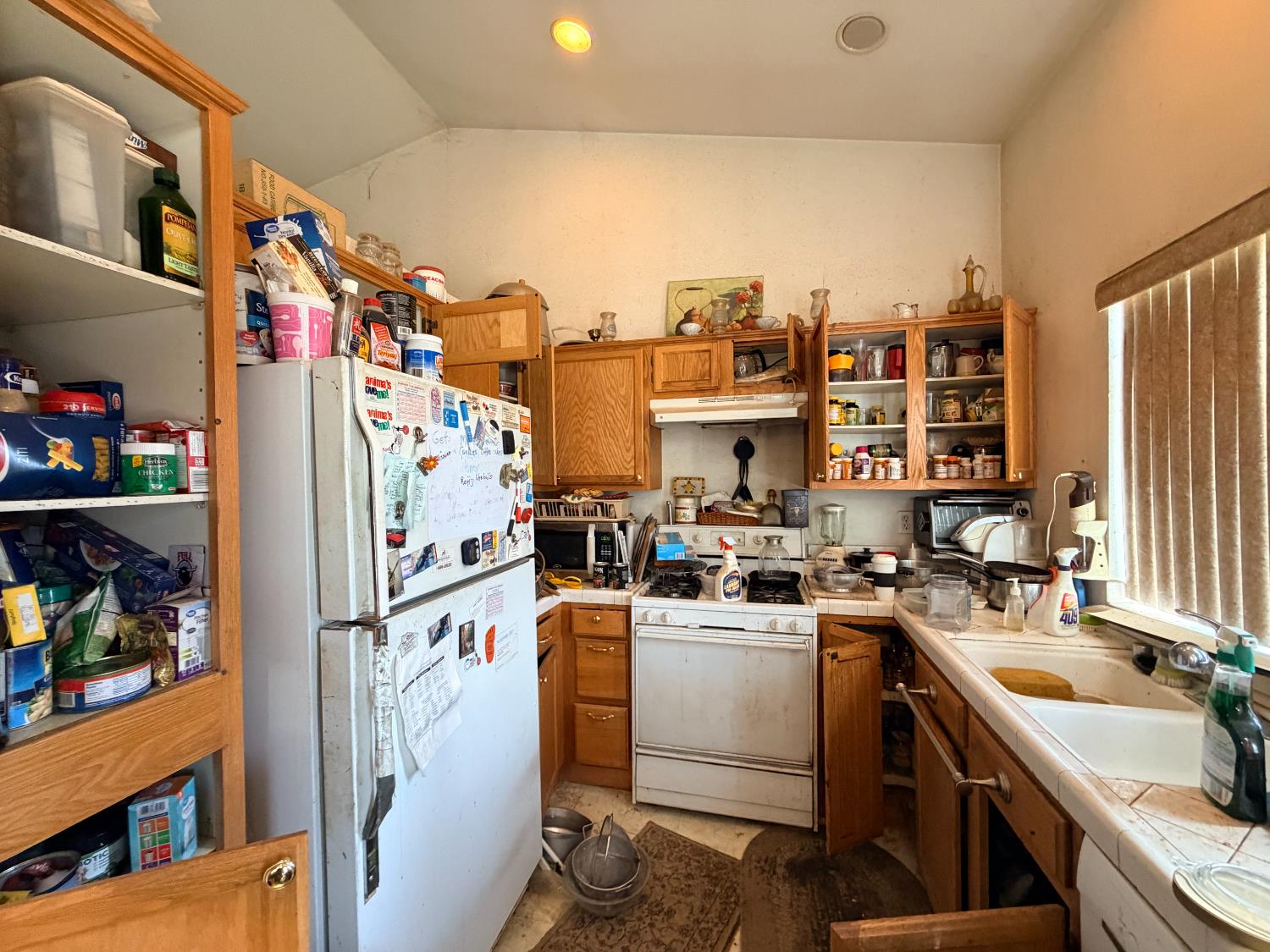 5529 W Norwich Ave, Fresno, CA 93722