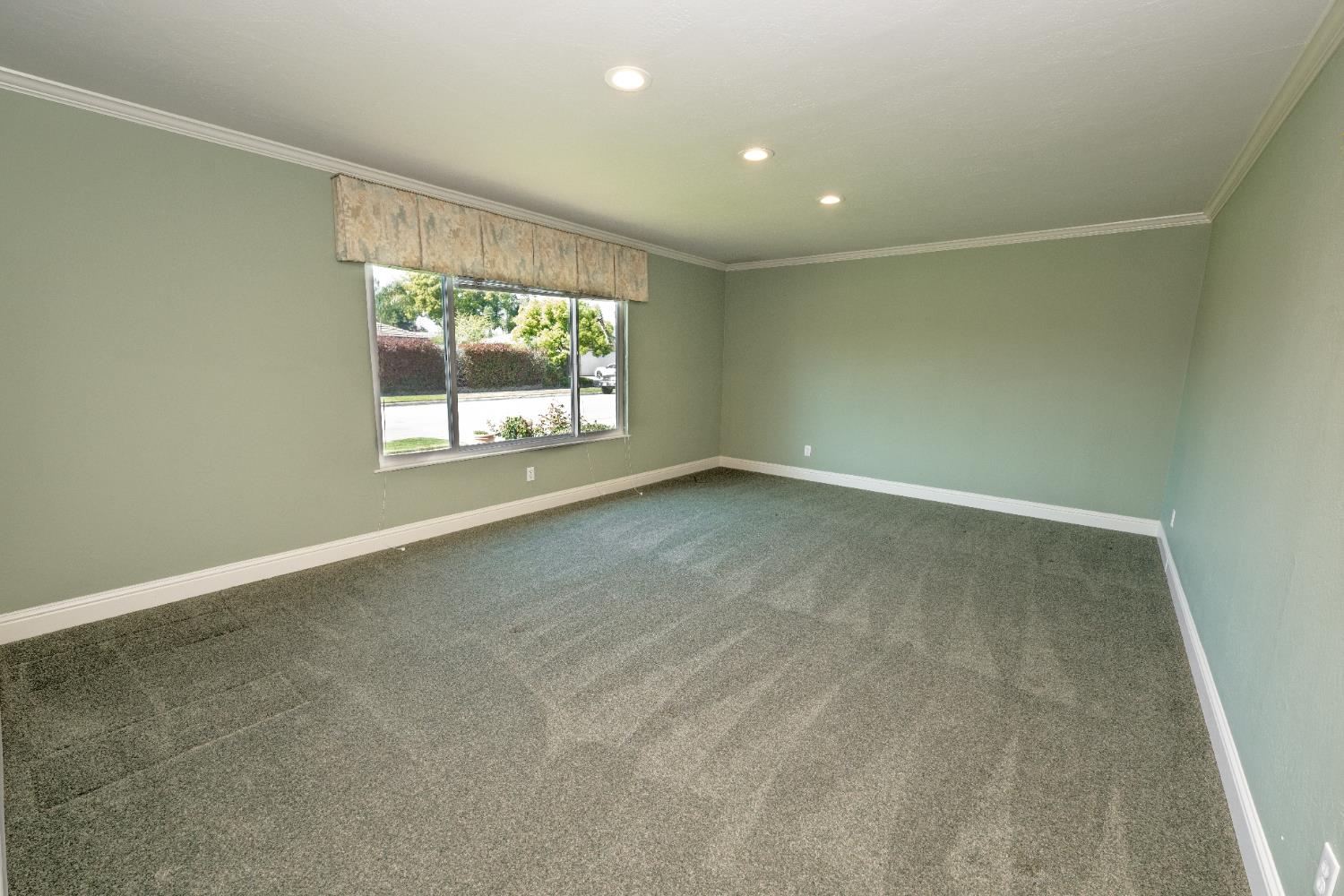 7324 N 3rd St, Fresno, CA 93720