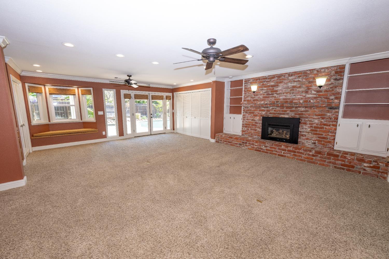 7324 N 3rd St, Fresno, CA 93720