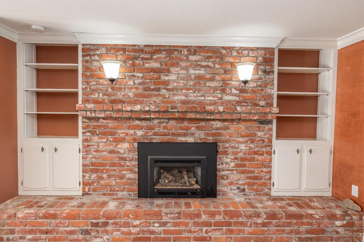 7324 N 3rd St, Fresno, CA 93720