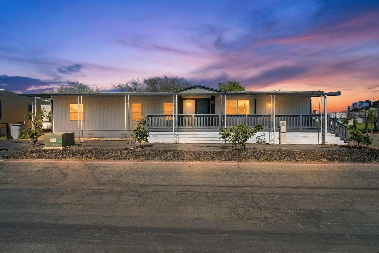 105 W Herndon Ave #SPC64, Pinedale, CA 93650