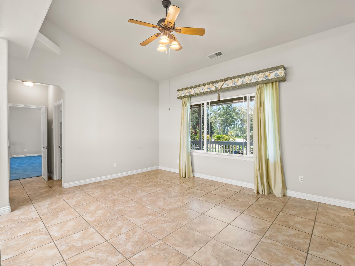 16389 Monreal Rd, Madera, CA 93636