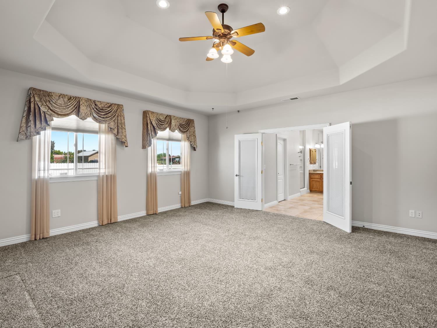 16389 Monreal Rd, Madera, CA 93636