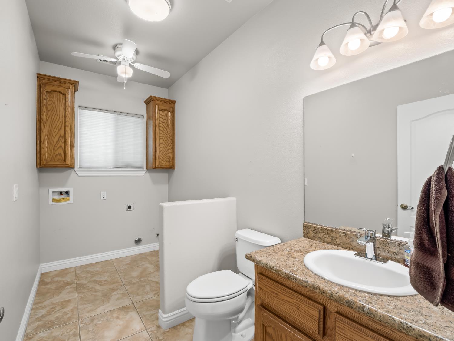 16389 Monreal Rd, Madera, CA 93636