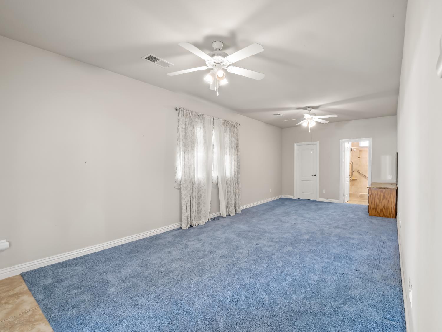 16389 Monreal Rd, Madera, CA 93636