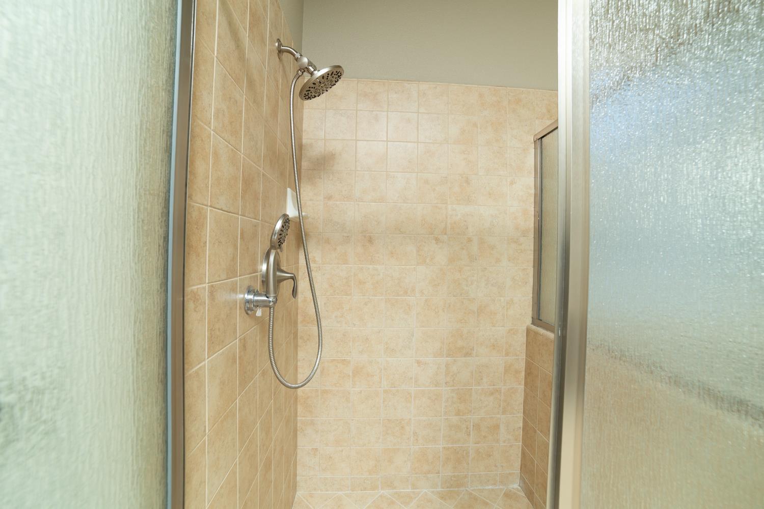 3350 Buckingham Ave, Clovis, CA 93619