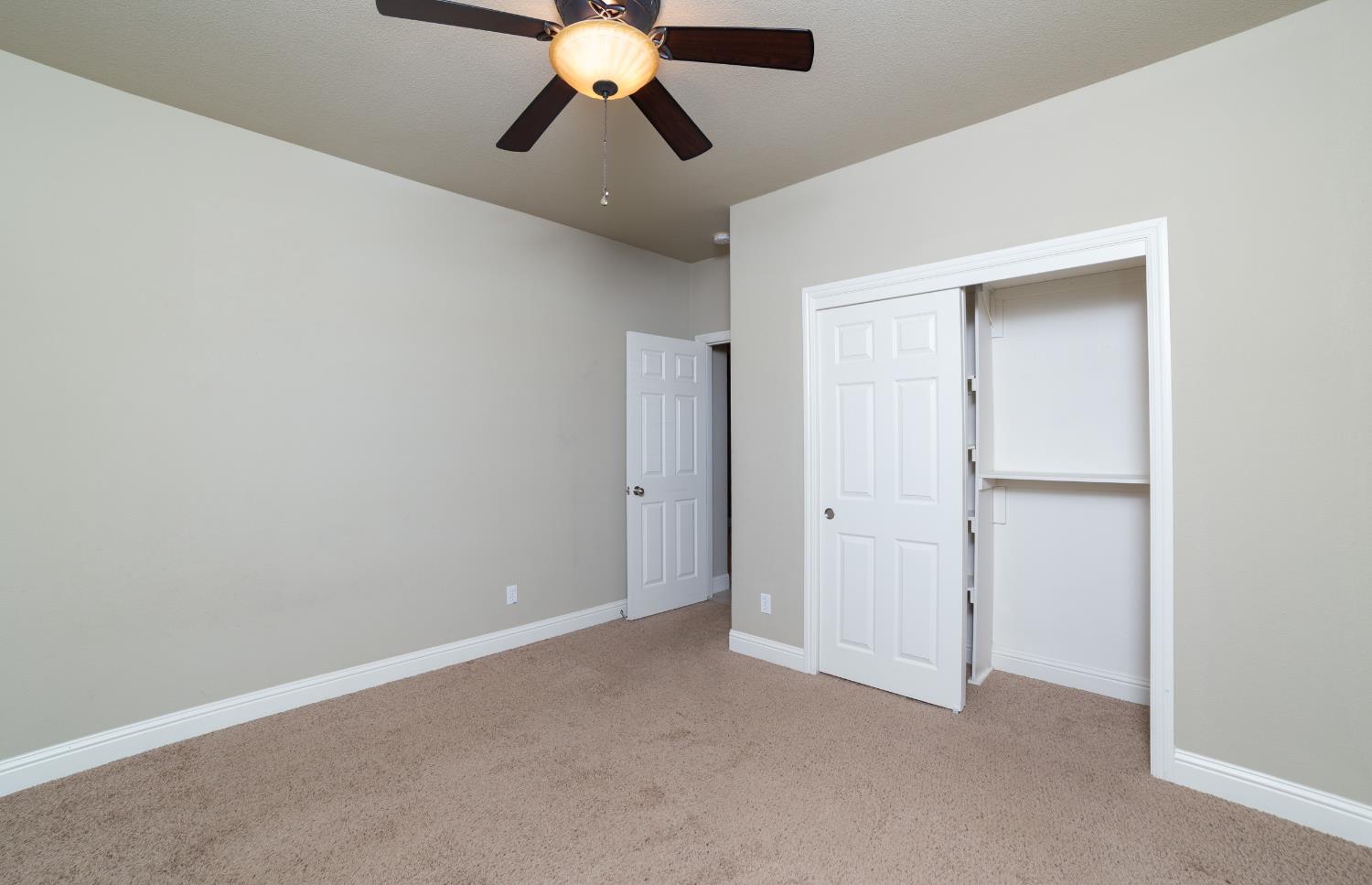 3350 Buckingham Ave, Clovis, CA 93619