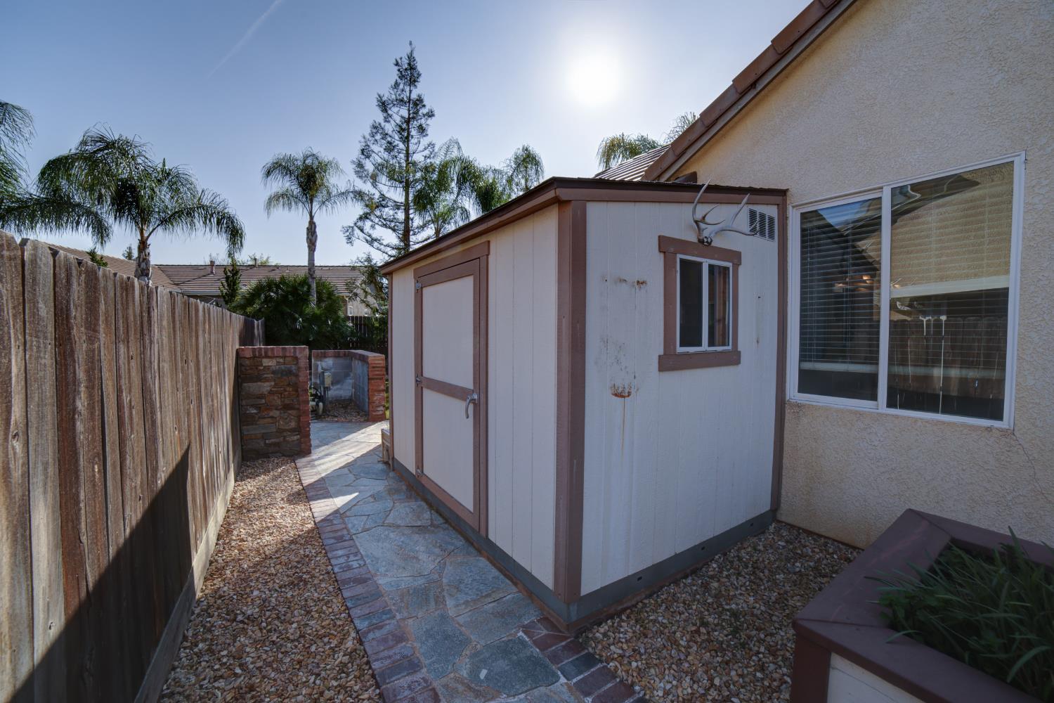 3350 Buckingham Ave, Clovis, CA 93619