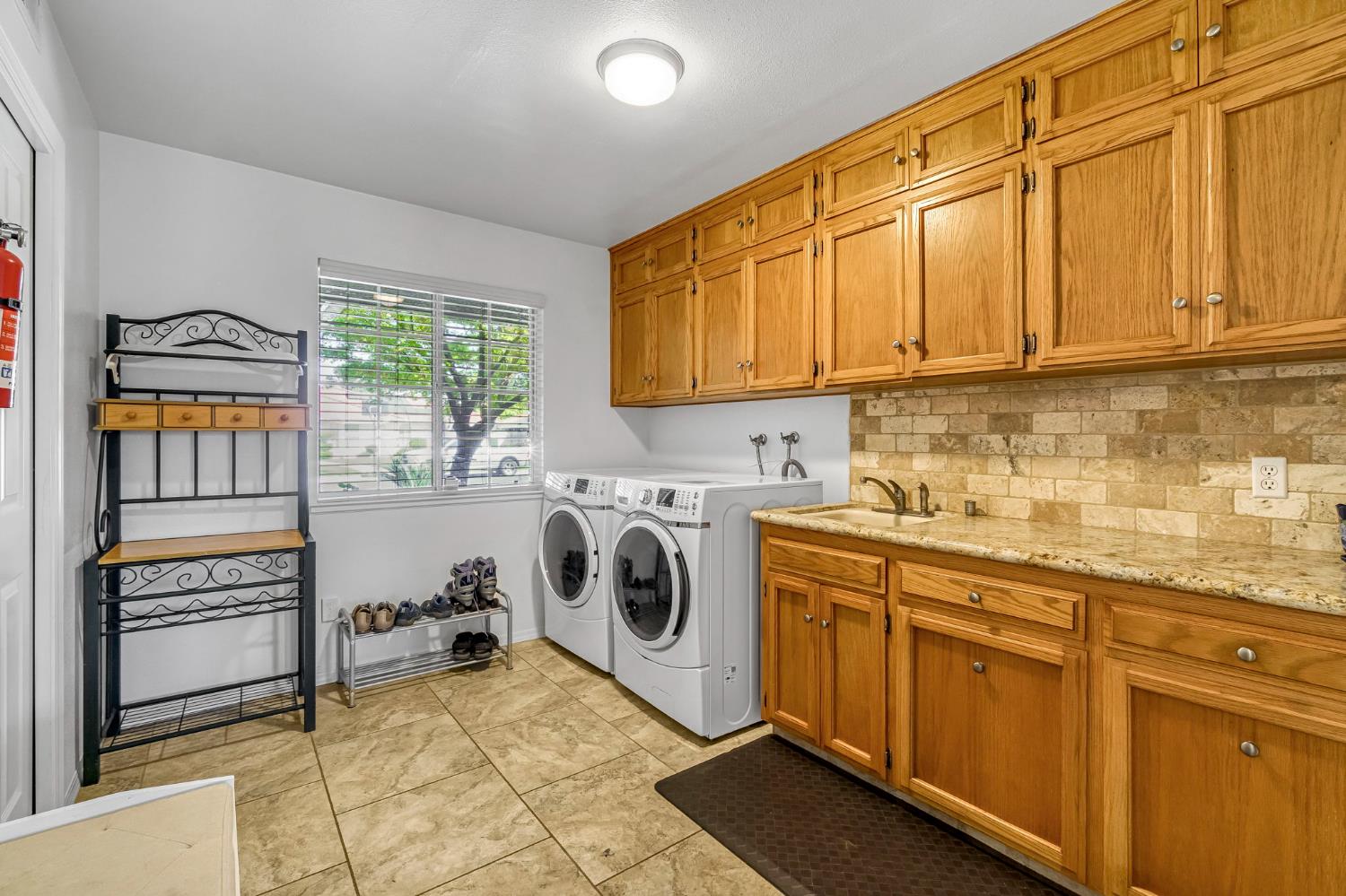 2436 Trevor Ct, Madera, CA 93637