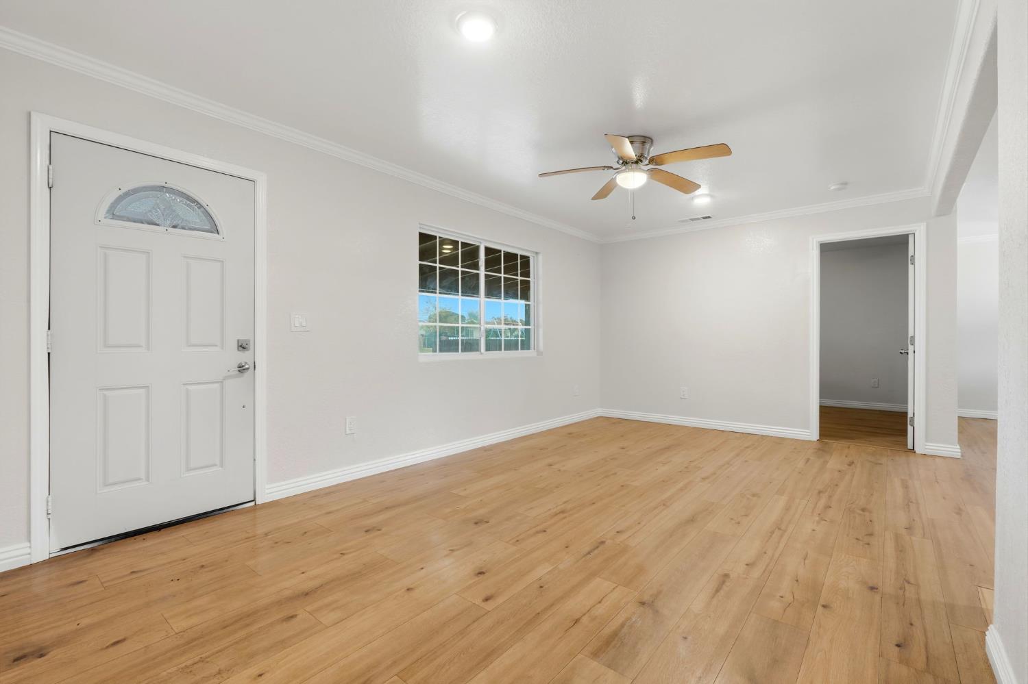 8651 E Khan St, Selma, CA 93662