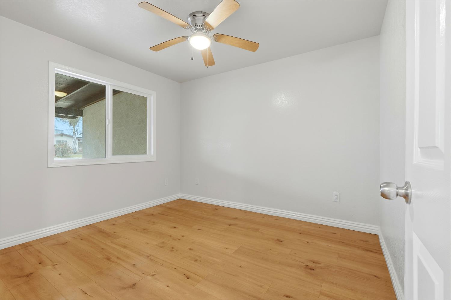 8651 E Khan St, Selma, CA 93662