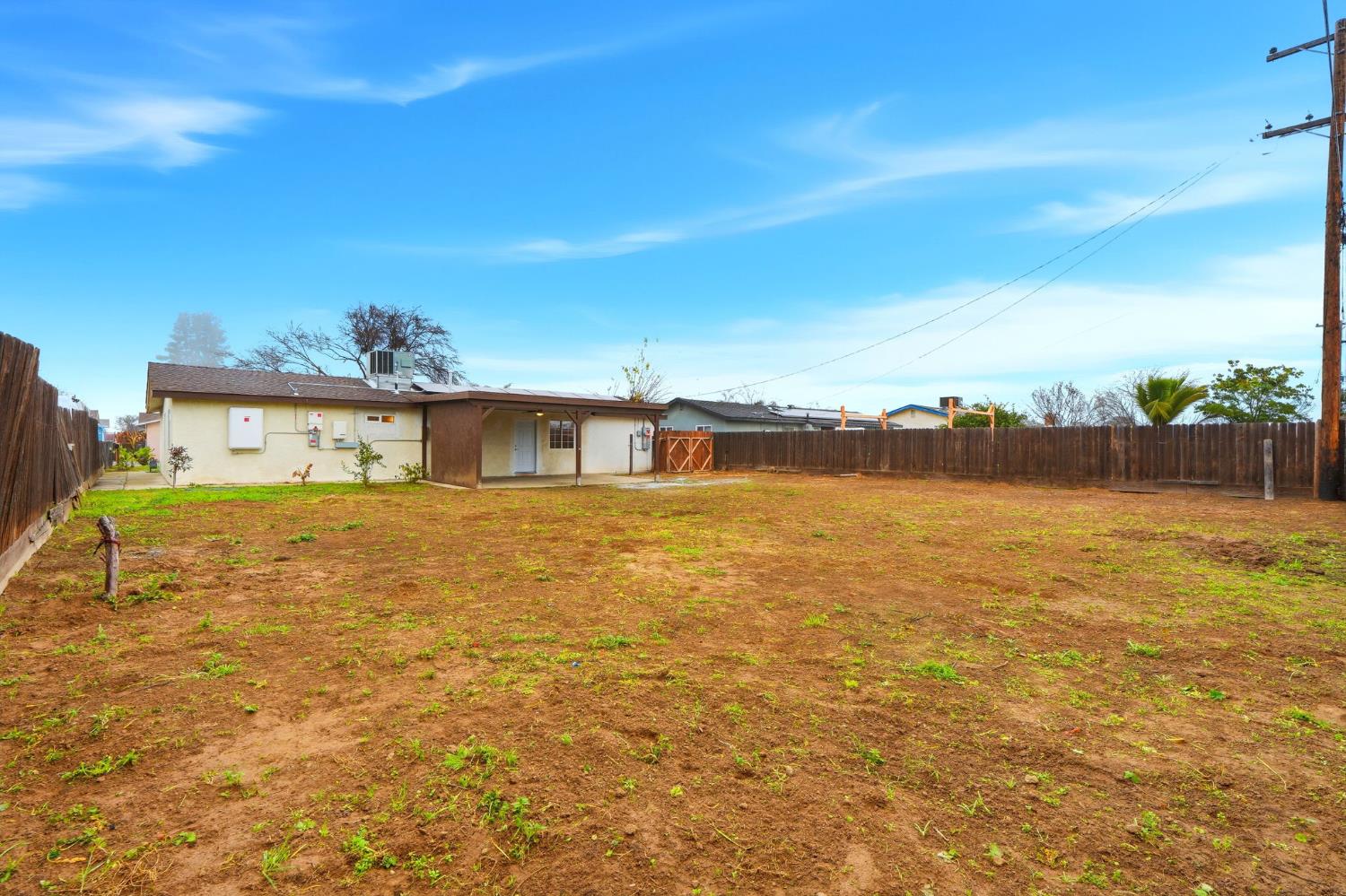 8651 E Khan St, Selma, CA 93662