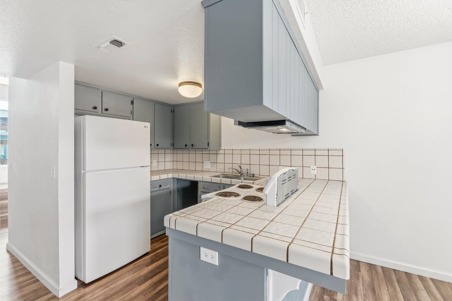 50 N 19Th Ave #A-F, Lemoore, CA 93245