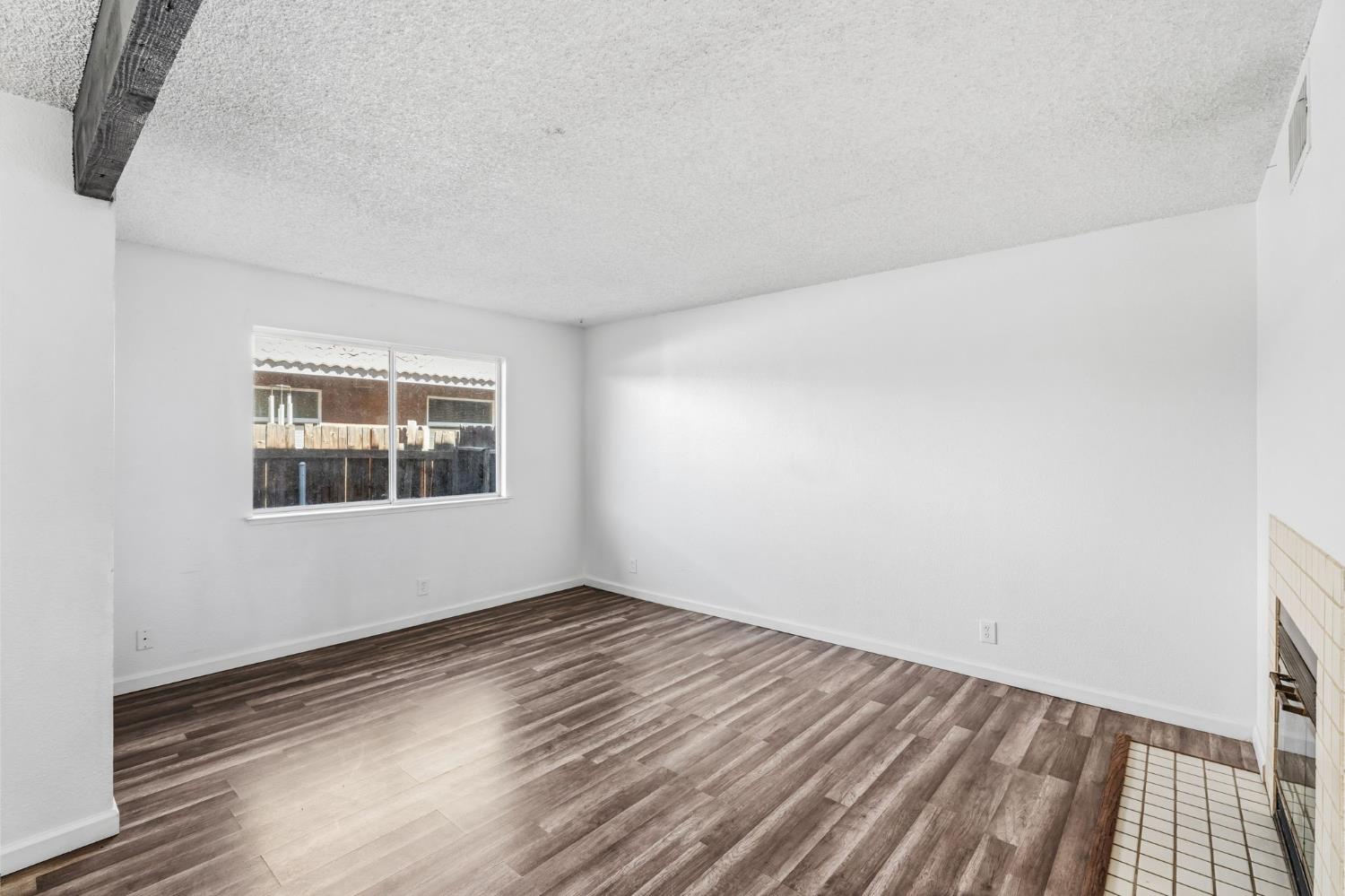 50 N 19Th Ave #A-F, Lemoore, CA 93245