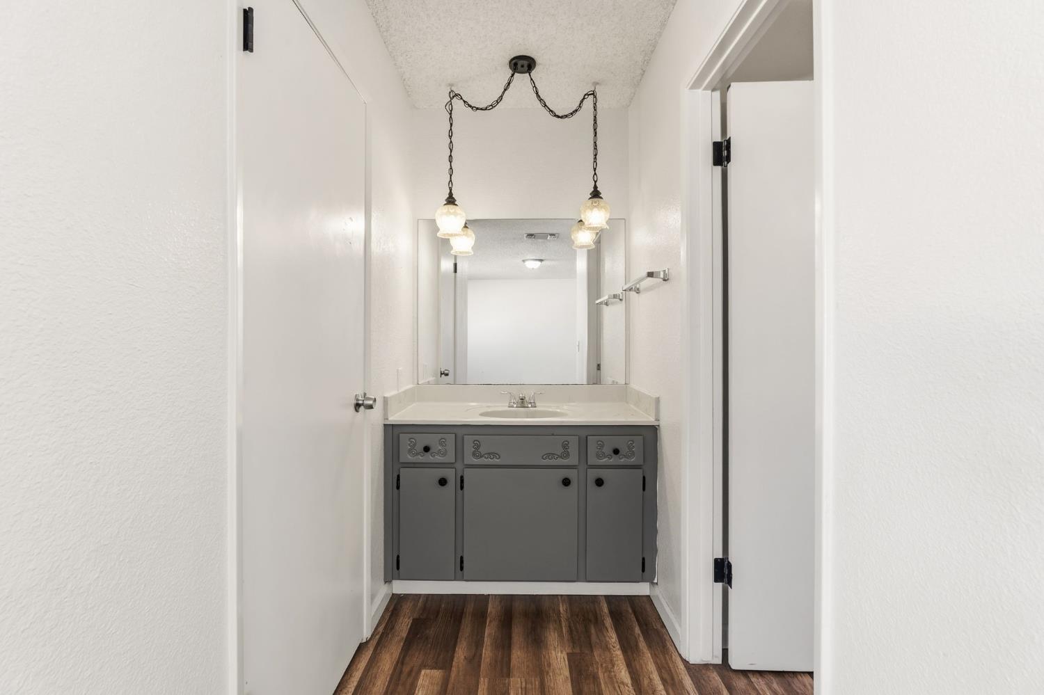 50 N 19Th Ave #A-F, Lemoore, CA 93245