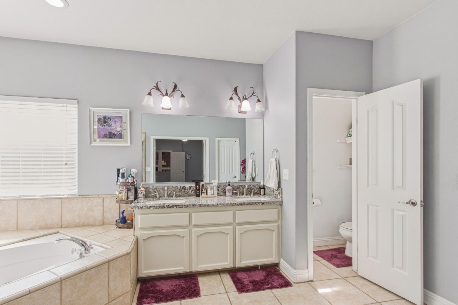 2610 Marie Dr, Madera, CA 93637