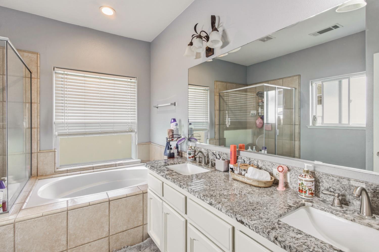 2610 Marie Dr, Madera, CA 93637