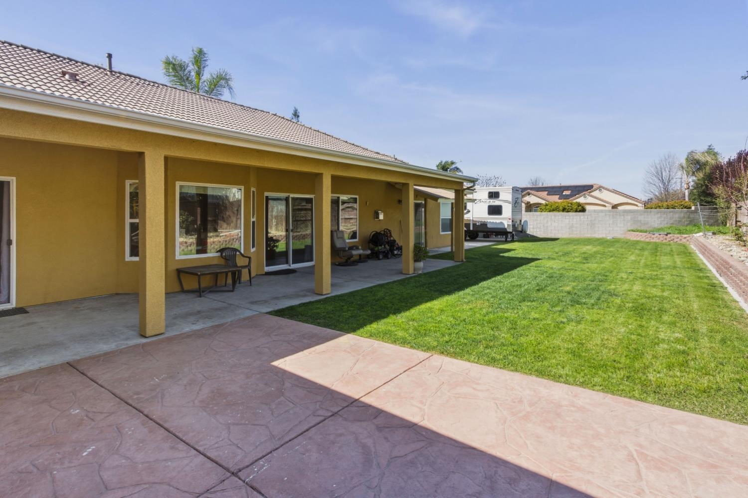 2610 Marie Dr, Madera, CA 93637