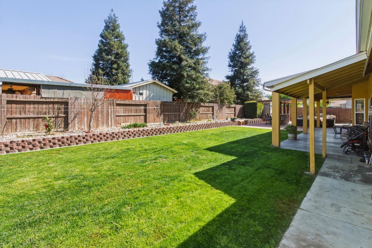 2610 Marie Dr, Madera, CA 93637