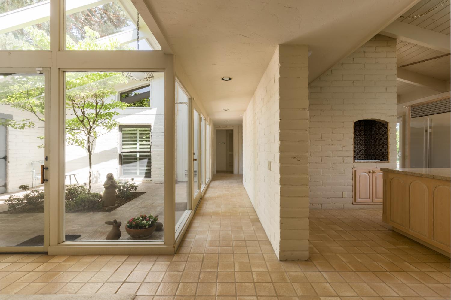 2331 W Celeste Ave, Fresno, CA 93711