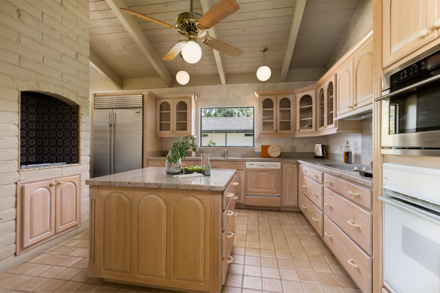 2331 W Celeste Ave, Fresno, CA 93711