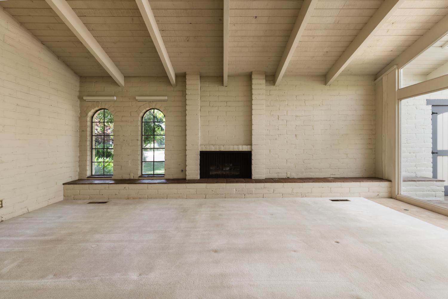 2331 W Celeste Ave, Fresno, CA 93711